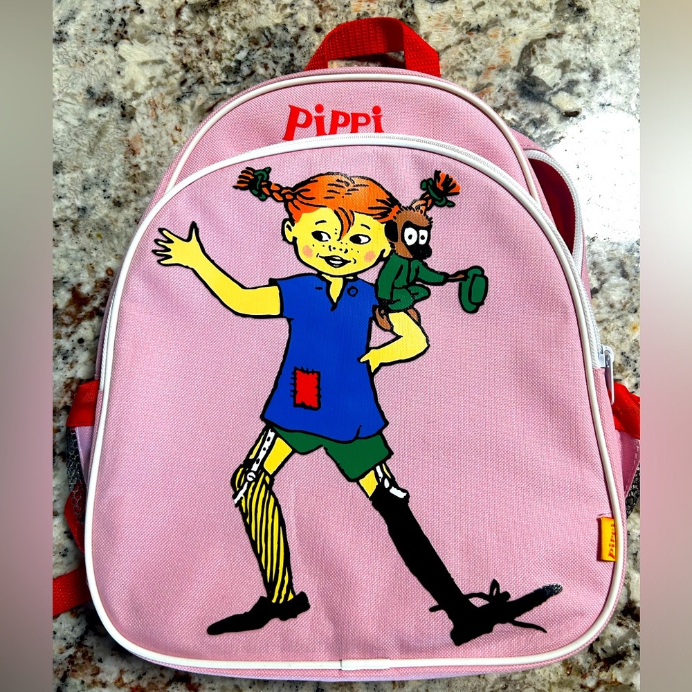 Pippi backpack, 12*10 in, with name tag and side pockets